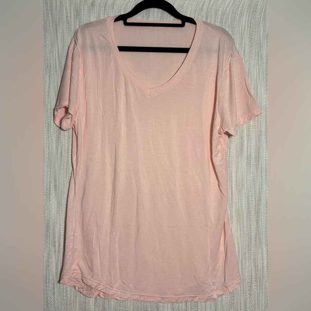 ZYIA Light Pink V-Neck Short Sleeve Tee